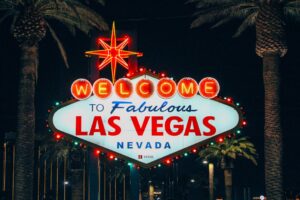 Welcome to fabulous las vegas sign at night.